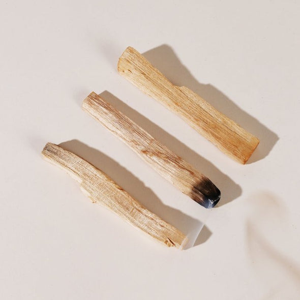 <transcy>Palo Santo</transcy>